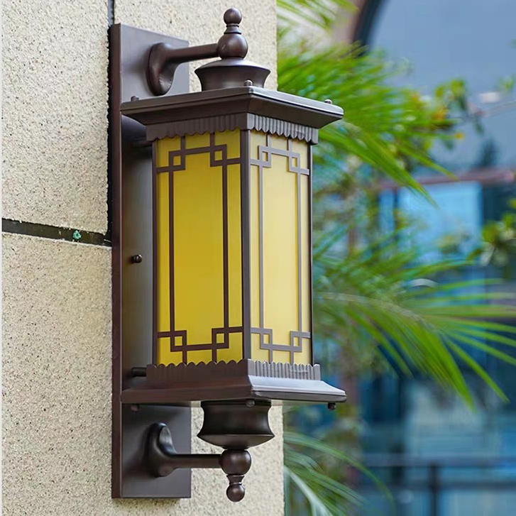 Lámpara Aplique de Pared de 1 Luz con Herrajes de Aluminio y Vidrio Rectangular de Casa Cuadrada Tradicional China para Patio Exterior 