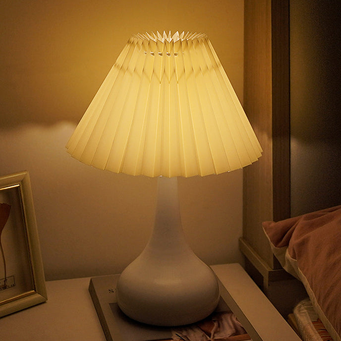 Lampe de table contemporaine scandinave ronde en tissu et métal à 1 lumière pour chambre 