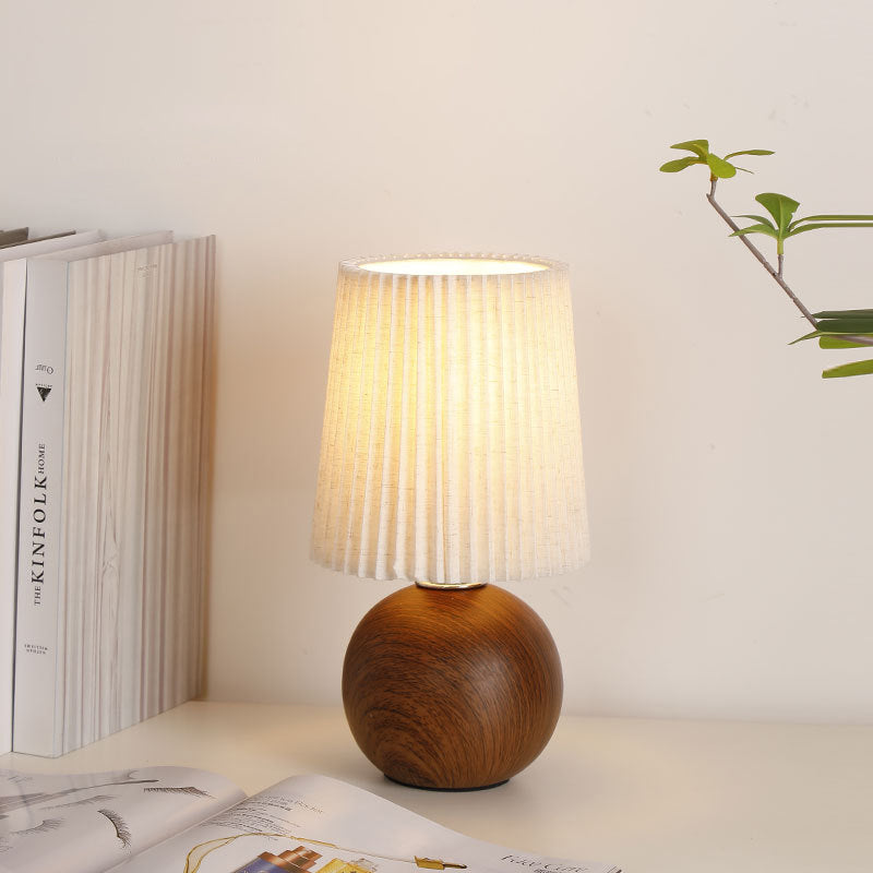 Moderne minimalistische zylindrische konische Stoff-Keramik-Tischlampe mit 1 Licht für das Schlafzimmer 