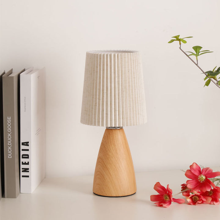 Moderne minimalistische zylindrische konische Stoff-Keramik-Tischlampe mit 1 Licht für das Schlafzimmer 