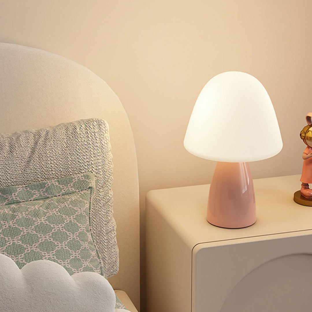 Moderne minimalistische runde Zylinder Pilz Rundkugel PE Keramik LED Tischlampe für das Schlafzimmer 