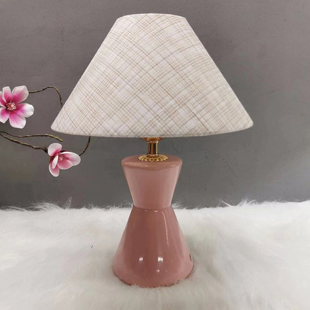 Zeitgenössische skandinavische distressed Sanduhrform runde Stoffkeramik 1-Licht Tischlampe für das Schlafzimmer 