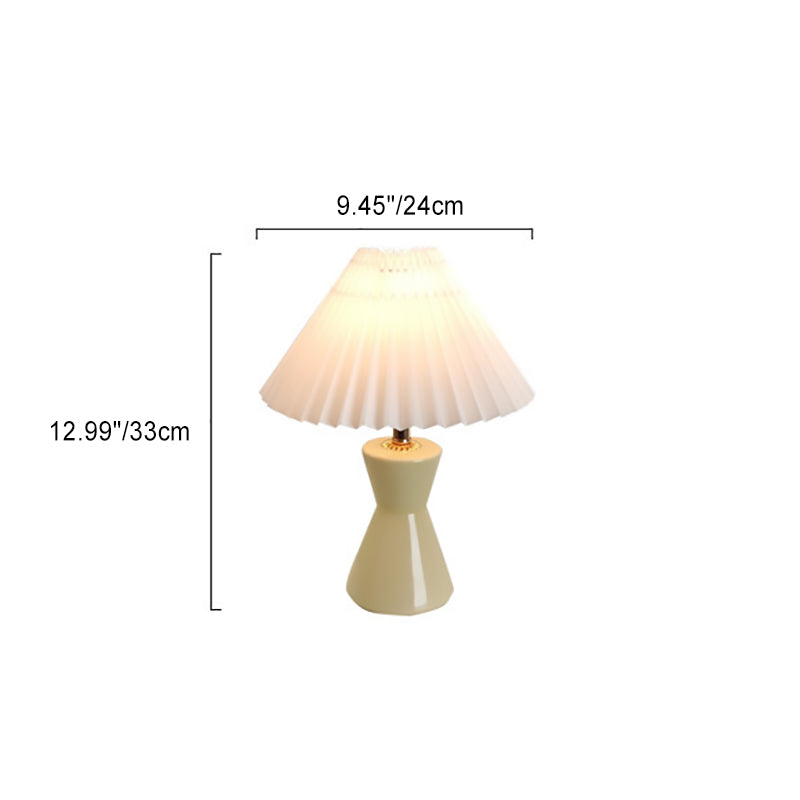 Zeitgenössische skandinavische distressed Sanduhrform runde Stoffkeramik 1-Licht Tischlampe für das Schlafzimmer 