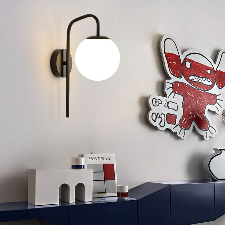 Moderne minimalistische Magie Bohne Biegung Runde Glas Eisen 1-Licht Wandleuchte Lampe für Wohnzimmer 