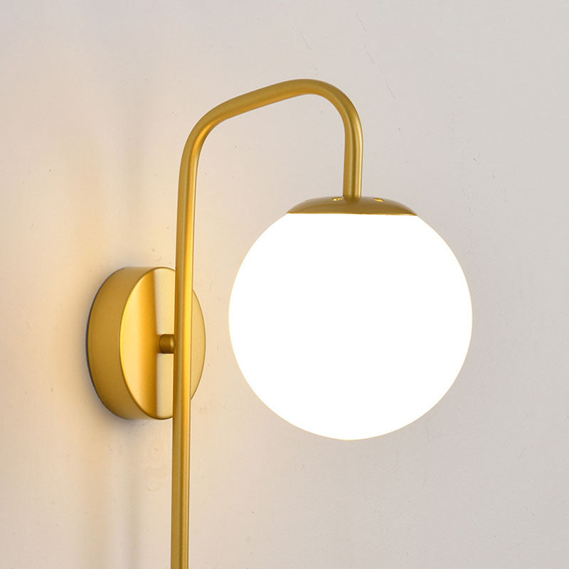 Moderne minimalistische Magie Bohne Biegung Runde Glas Eisen 1-Licht Wandleuchte Lampe für Wohnzimmer 