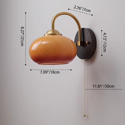 Lámpara de pared de 1 luz de hierro de madera de fresno con vidrio curvado redondo medio abierto tradicional chino para dormitorio 