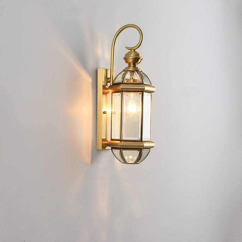 Lámpara de pared contemporánea escandinava hexagonal redonda de vidrio impermeable de latón de 1 luz para patio exterior 