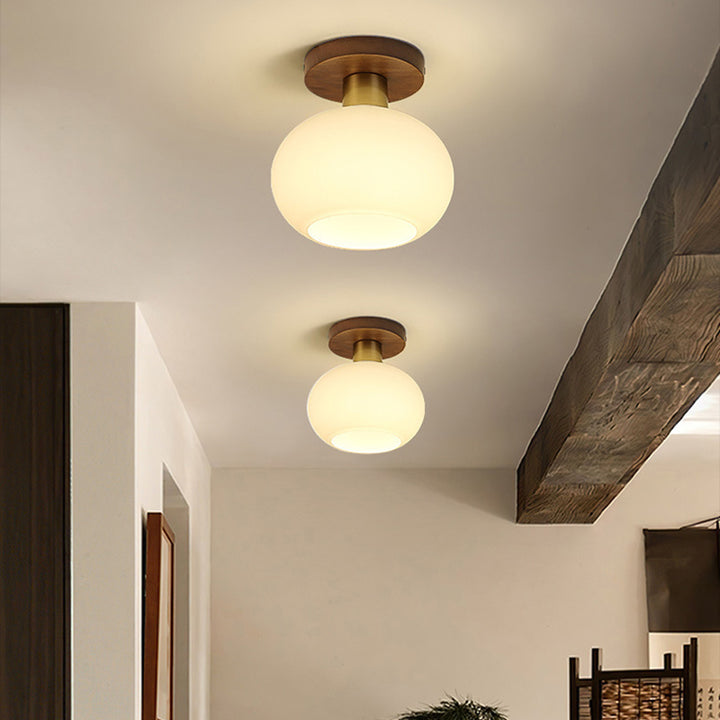 Plafonnier semi-encastré 1 lumière en laiton et noyer avec globe en verre rond chinois traditionnel pour chambre à coucher 