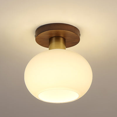 Traditionelle chinesische runde Kugel Glas Walnuss Messing 1-Licht Semi-Flush Mount Deckenleuchte für Schlafzimmer 
