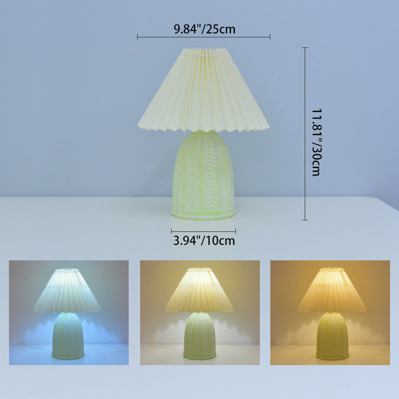 Lampe de table LED en céramique avec abat-jour cylindrique festonné en tissu vintage traditionnel pour salon 