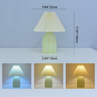 مصباح طاولة LED من السيراميك بغطاء قماش دائري ومموج تقليدي لغرفة المعيشة 