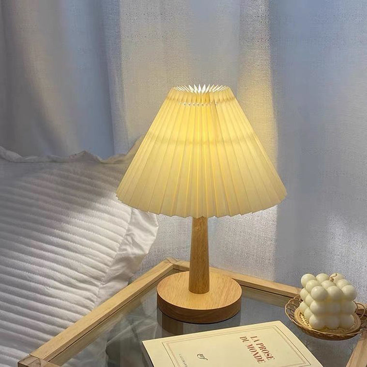 Zeitgenössische skandinavische Faltfächer Tischlampe aus Stoff und Massivholz mit 1 Licht für das Wohnzimmer 