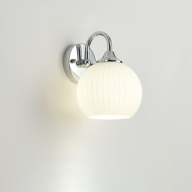 Moderne minimalistische Kugelgestreifte runde Glas-Eisen-Wandleuchte mit 1 Licht für das Wohnzimmer 