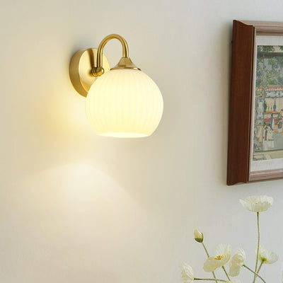 Moderne minimalistische Kugelgestreifte runde Glas-Eisen-Wandleuchte mit 1 Licht für das Wohnzimmer 