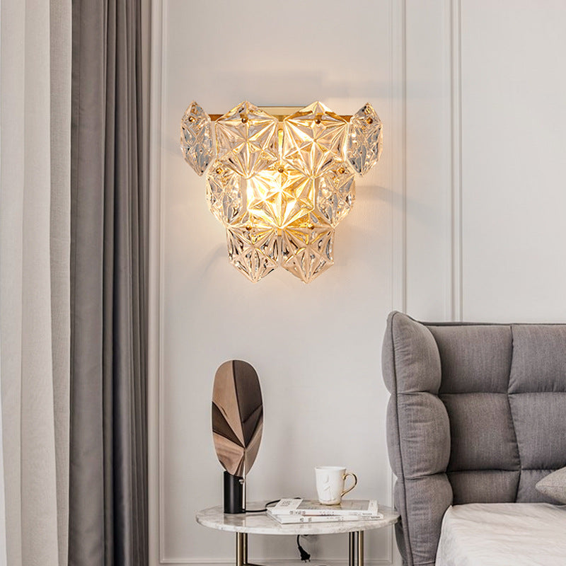 Moderne Luxus Prismenförmige Gestapelte Kristall-Messing 3-Licht Wandleuchte Für Schlafzimmer 
