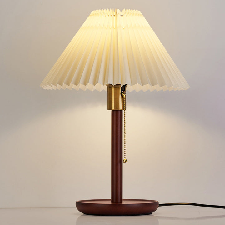 Traditionelle Vintage Tischlampe mit gewelltem, plissiertem, rundem PVC und massivem Holz mit 1 Licht für das Wohnzimmer 