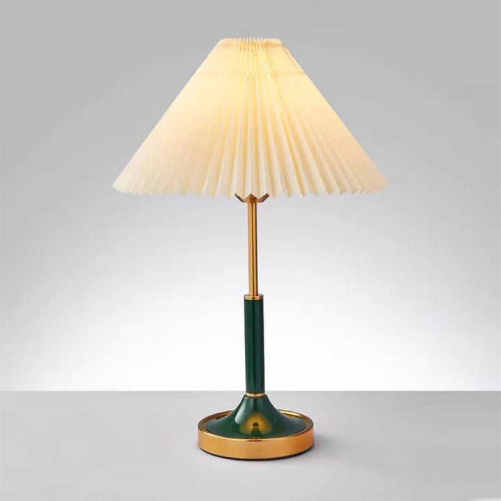 Zeitgenössische skandinavische halbkreisförmige Zylinderkette Stoff Metall 1-Licht Tischlampe für das Wohnzimmer 