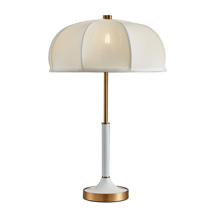 Zeitgenössische skandinavische halbkreisförmige Zylinderkette Stoff Metall 1-Licht Tischlampe für das Wohnzimmer 