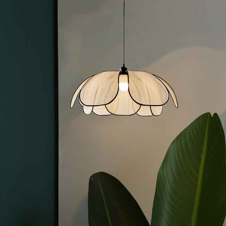 Traditional Japanese Style Petal Round Fabric Metal 1-Light Pendant Light For Living Room