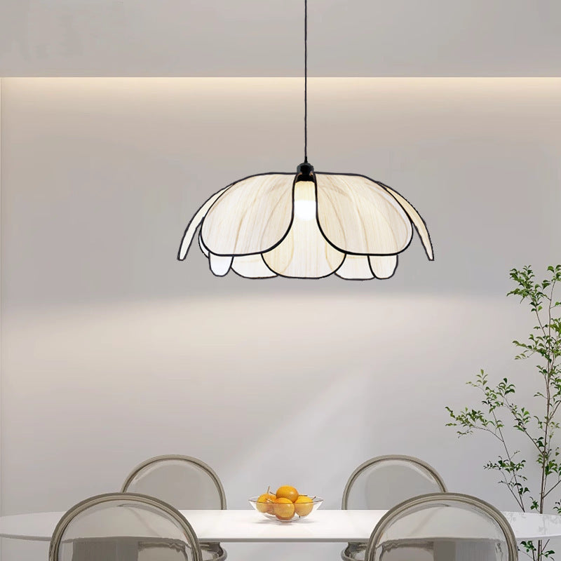 Traditional Japanese Style Petal Round Fabric Metal 1-Light Pendant Light For Living Room