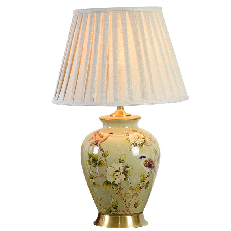Traditionelle chinesische plissierte, gewellte Sonnenblume mit doppelten Vögeln, runder Stoff-Keramik 1-Licht Tischlampe für das Wohnzimmer 