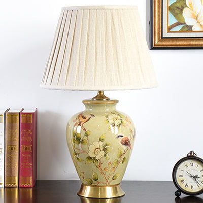Traditionelle chinesische plissierte, gewellte Sonnenblume mit doppelten Vögeln, runder Stoff-Keramik 1-Licht Tischlampe für das Wohnzimmer 