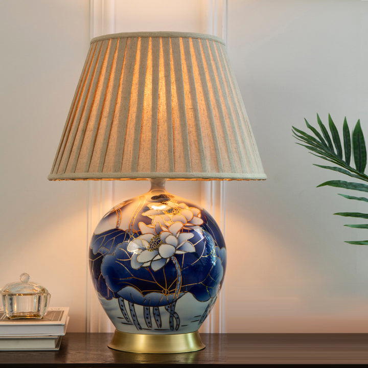 Traditional Vintage Scalloped Round Lotus Flower Fabric Ceramic Metal 1-Light Table Lamp For Living Room