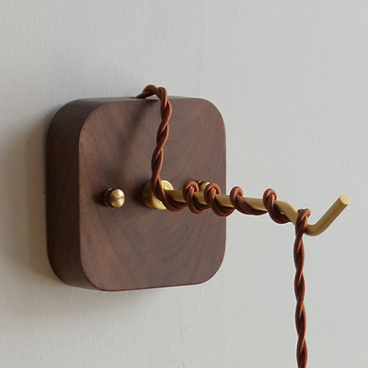Traditionelle japanische Zylinder-Schüssel-Kegel-Holz-Messing 1-Licht-Wandleuchte für Wohnzimmer 