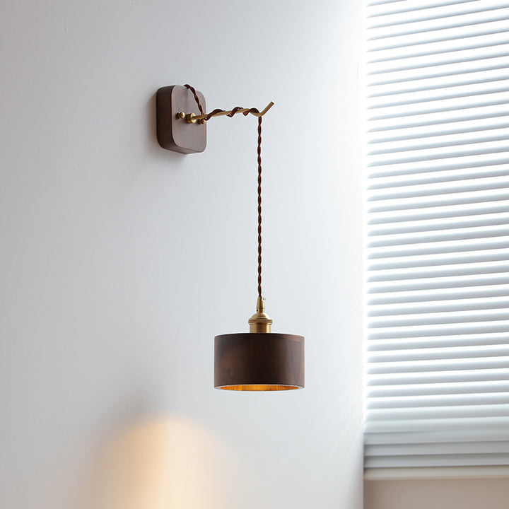 Traditionelle japanische Zylinder-Schüssel-Kegel-Holz-Messing 1-Licht-Wandleuchte für Wohnzimmer 