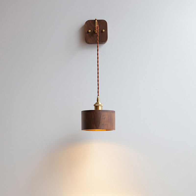 Traditionelle japanische Zylinder-Schüssel-Kegel-Holz-Messing 1-Licht-Wandleuchte für Wohnzimmer 