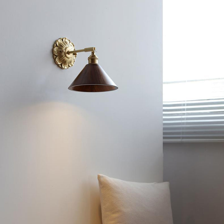 Traditional Vintage Adjustable Cylinder Cone Flower Base Plate Wood Brass 1-Light Wall Sconce Lamp For Living Room