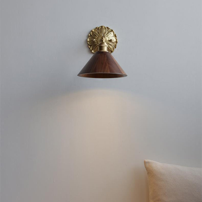Traditionelle Vintage verstellbare Zylinderkegel-Blumenbasisplatte Holz Messing 1-Licht-Wandleuchte für Wohnzimmer 