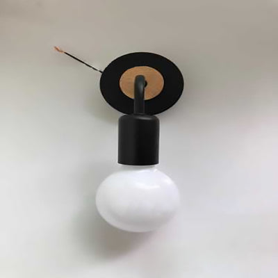 Moderne minimalistische runde gebogene Säule Holz Eisen 1-Licht Wandleuchte für Wohnzimmer 