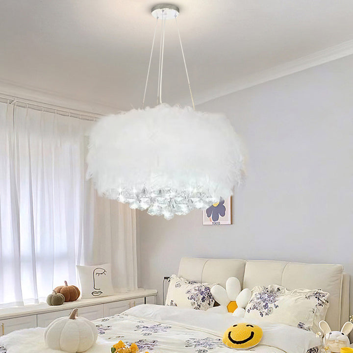Lustre contemporain créatif rond en plumes de crème d'oie avec cristal en métal à 1 lumière pour salon 