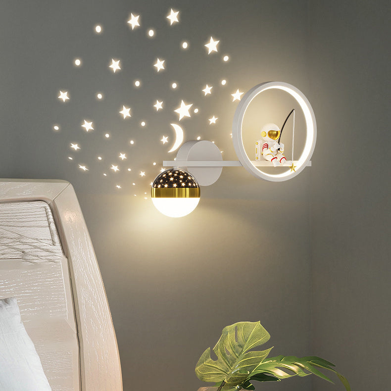 Lampe murale LED en acrylique et fer, ronde, style Art déco moderne, avec astronaute, pour salon 