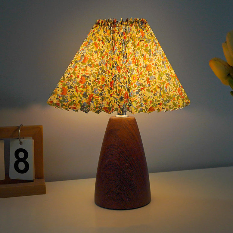 Traditional Vintage Scalloped Pleated Cone Fabric Wood LED Table Lamp For Living Room