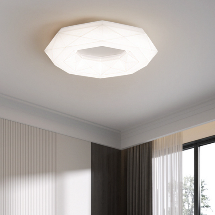 Zeitgenössische kreative Creme-Polygon-PE-Eisen-LED-Deckenleuchte für das Schlafzimmer 