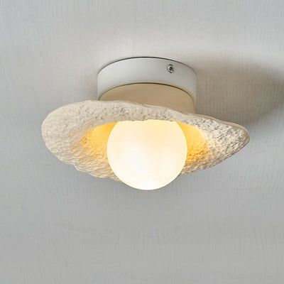 Zeitgenössische kreative unregelmäßige runde Kugelharz-Hardware 1-Licht Semi-Flush-Montage Deckenleuchte für Wohnzimmer 