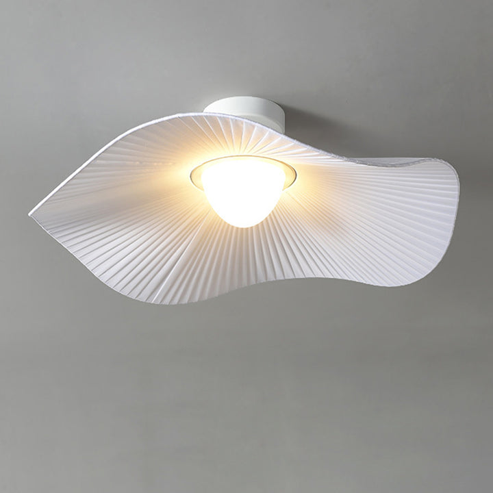 Plafonnier LED semi-encastré en tissu à volants crème traditionnel français pour salon 