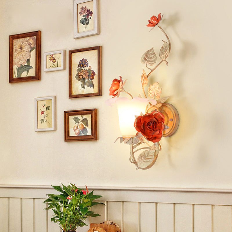 Traditional Rustic Rose Leaf Round Glass Iron 1-Light Wall Sconce Lamp For Bedroom