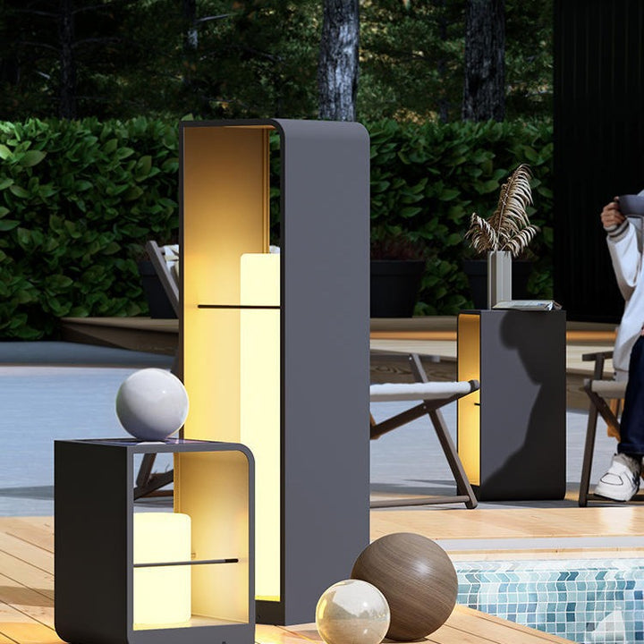 Moderne minimalistische rechteckige Zylinder-Solar-Wasserdichte PE-Hardware-LED-Außenleuchte für den Garten 