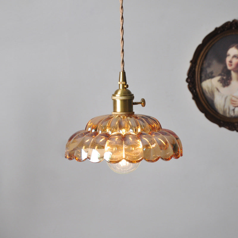 Suspension lumineuse en laiton avec verre rond et fleurs japonaises traditionnelles à 1 lumière pour salon 