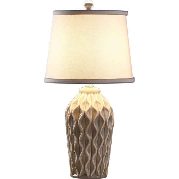 Lampe de table en céramique à motif scandinave contemporain avec tissu rond à 1 lumière pour chambre 