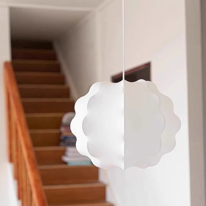 Zeitgenössischer skandinavischer Kronleuchter mit Blasen-, Wellen- und runden Seiden-Eisen-Design für das Wohnzimmer, 1/3 Lichter 
