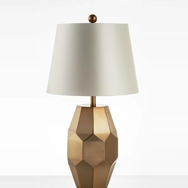 Lampe de Table Moderne de Luxe en Métal avec Abat-Jour Rond en Lin à Motif Festonné et Diamant à 1 Lumière pour Salon 