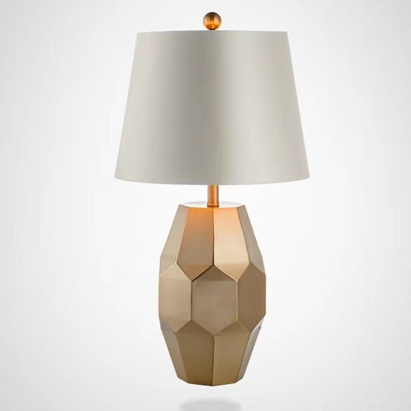 Lampe de Table Moderne de Luxe en Métal avec Abat-Jour Rond en Lin à Motif Festonné et Diamant à 1 Lumière pour Salon 