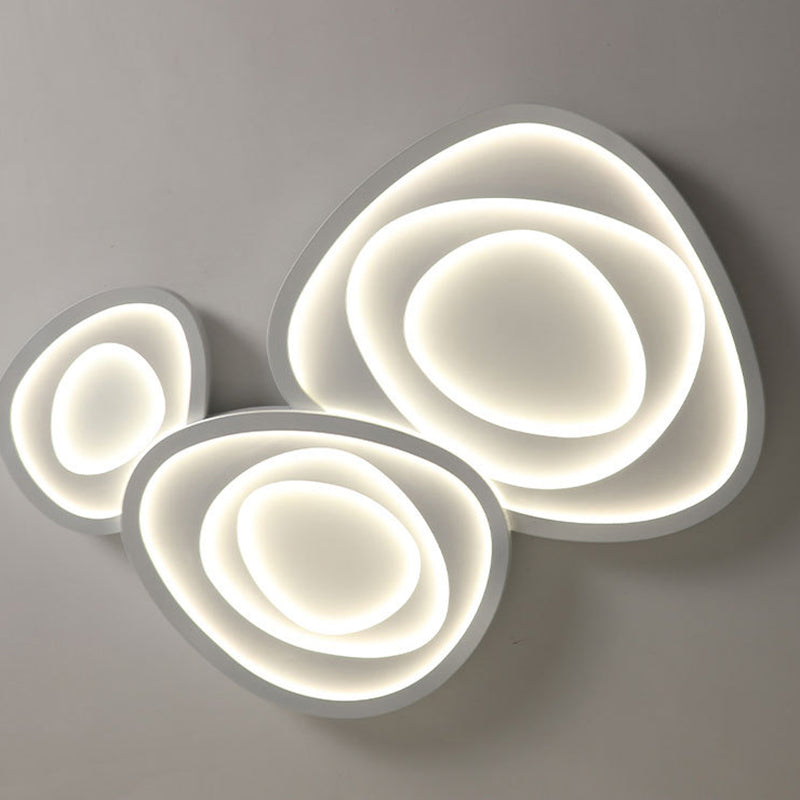 Lumière de plafond LED en acrylique et fer avec motif de triangle rose crème modern pour salon 