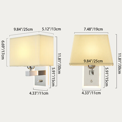 Moderne minimalistische Wandlampe mit gewelltem quadratischem Stoffschirm und einer Lichtquelle für das Wohnzimmer 