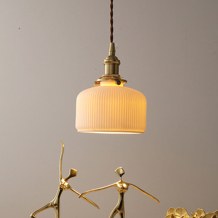 Zeitgenössische skandinavische runde zylindrische Schale Glas Messing 1-Licht Pendelleuchte für Wohnzimmer 
