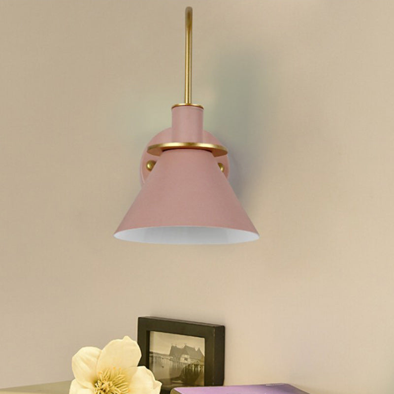 Contemporary Scandinavian Scalloped Curved Round Iron 1-Light Wall Sconce Lamp For Living Room